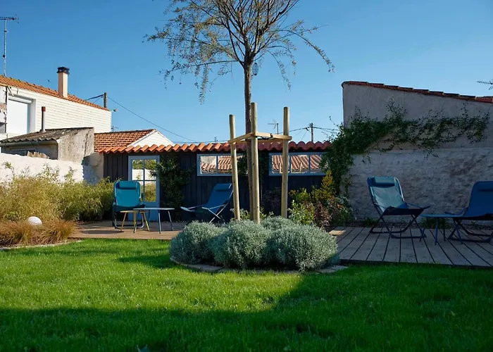 La Maison De Gaston * Le Port-des-Barques